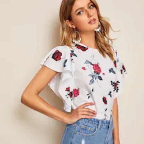 Floral print butterfly sleeve blouse - Picture 2 of 5